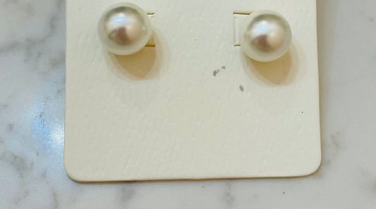 Pearl stud